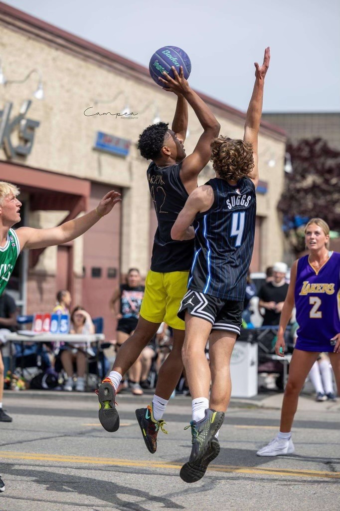 Hartman Warrick playing basketball